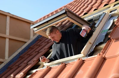 Pose de fenêtres de toit Velux à Tressin